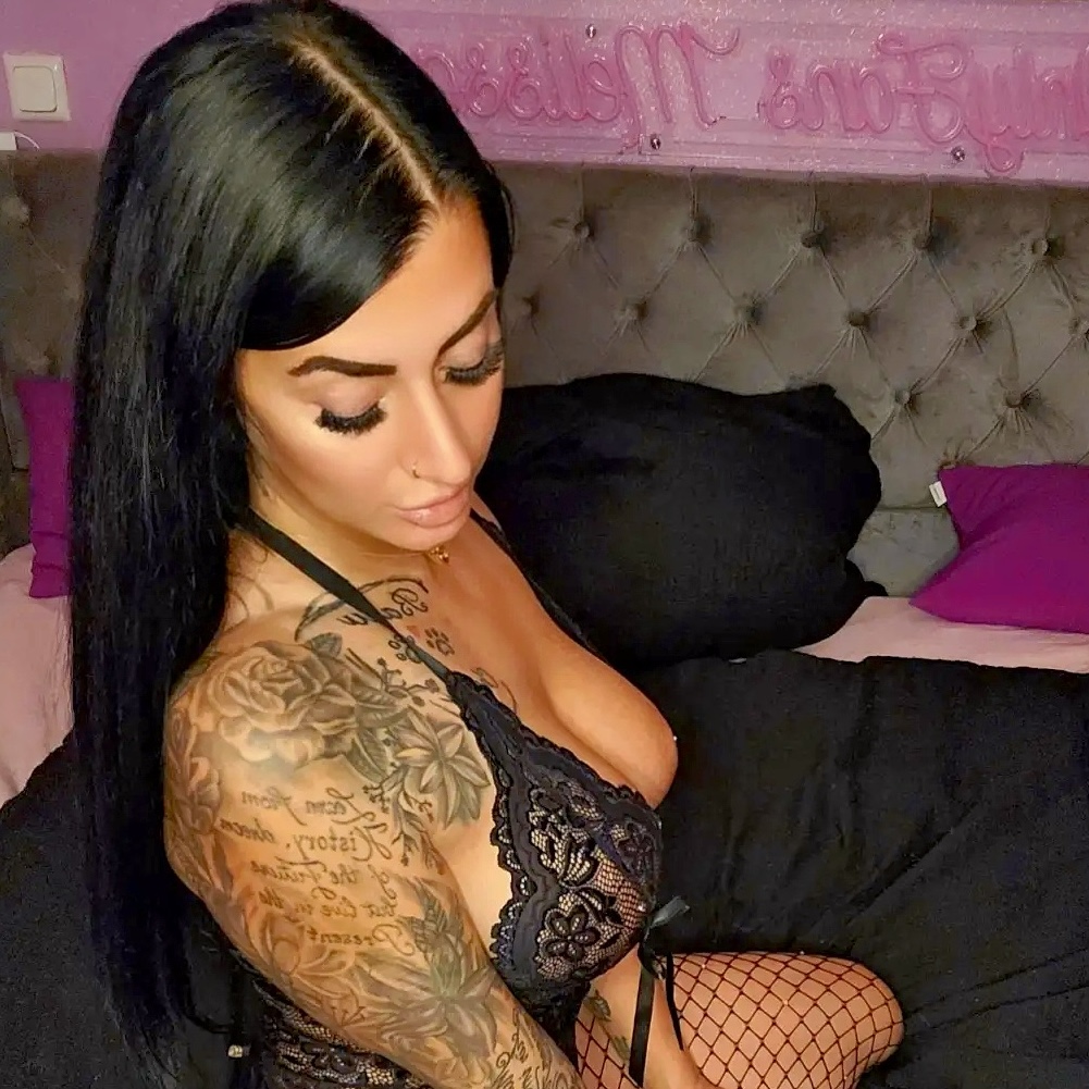 Snapchat-842536868-1-1